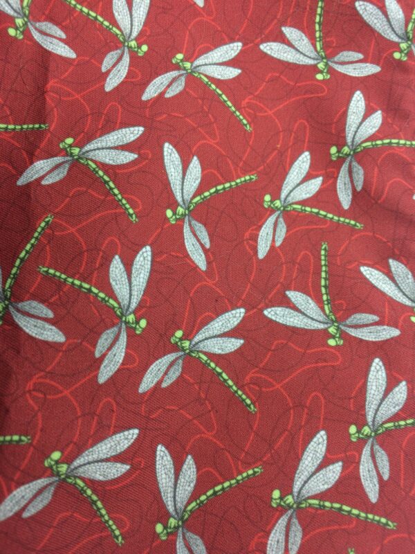 création tissu original, motif libellule rouge
